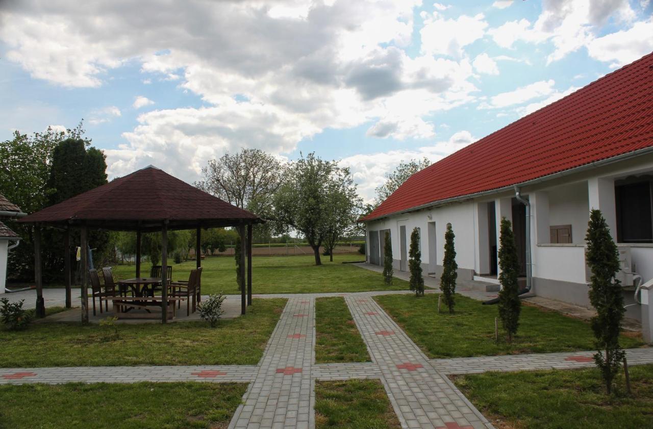 Appartamento Das Blaue Haus Vendégház - Kovácshida Esterno foto
