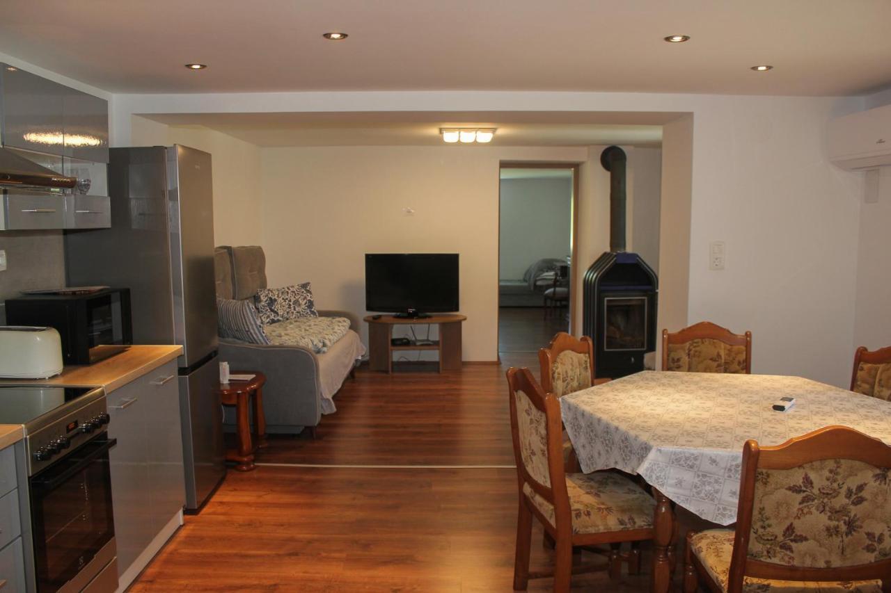 Appartamento Das Blaue Haus Vendégház - Kovácshida Esterno foto
